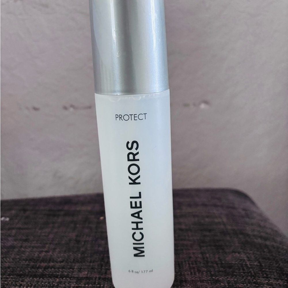 Michael Kors Protecting Spray